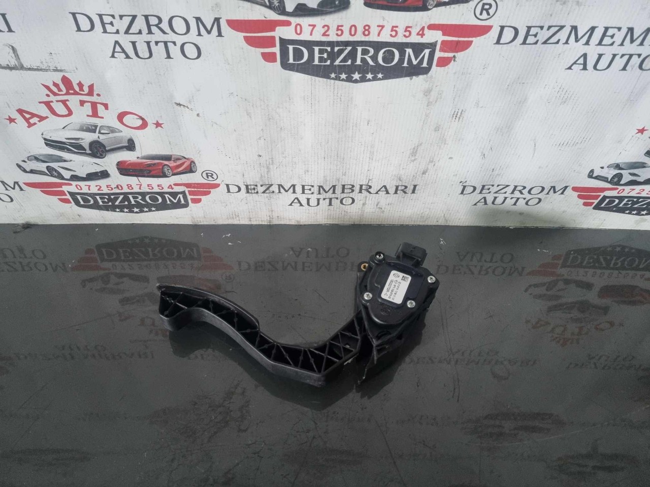 Pedala acceleratie 180022703R Dacia Logan II 1.2 LPG 72 cai
