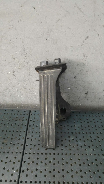 Pedala acceleratie 2.0 tdi audi a3 8p 1k1721503p