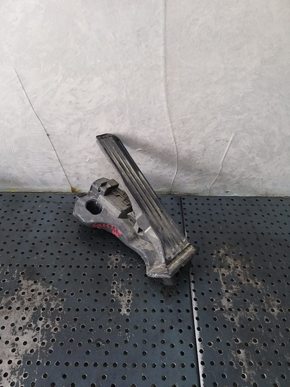 Pedala acceleratie 2.0 tdi vw golf 5 1k 1k1721503p