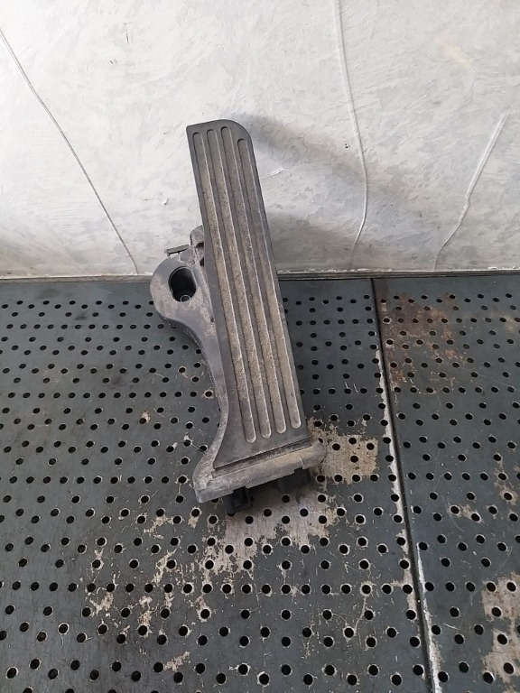 Pedala acceleratie 2.0 tdi vw passat b6 3c 1k1723503l 6pv00860001