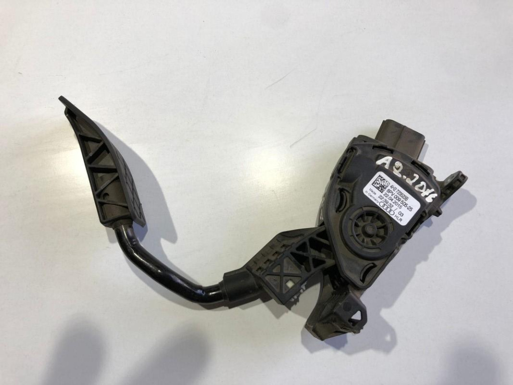 Pedala acceleratie 4h2723523b Audi A8 D4/4H [2010 - 2014]