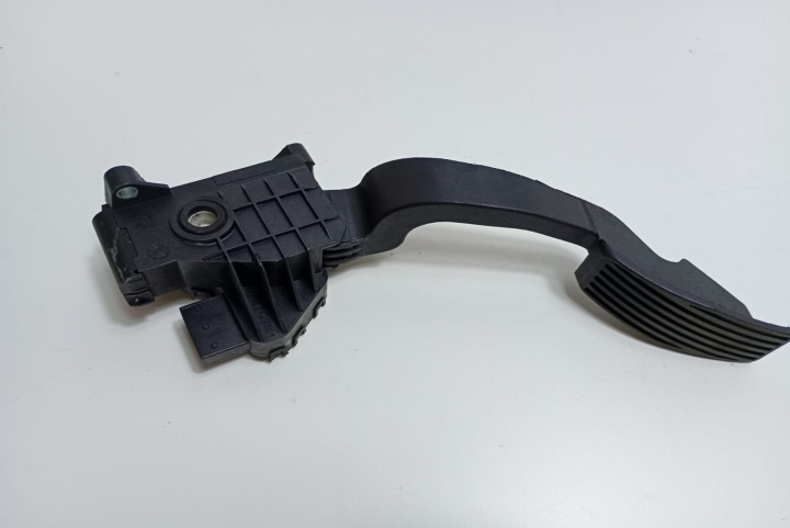 Pedala acceleratie 55702020 Fiat Linea [2006 - 2012]