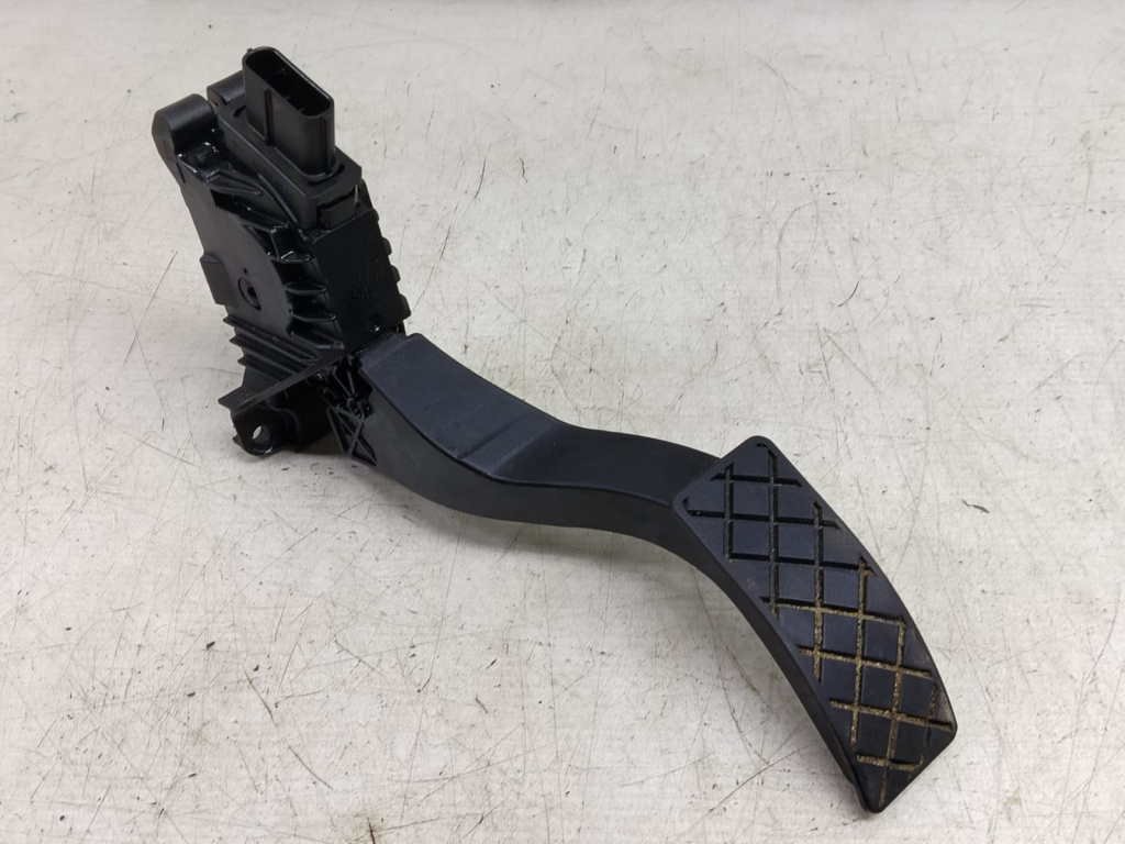 Pedala acceleratie 5q1723503f Volkswagen VW Golf 7 [2012 - 2017] 1.6 tdi CLHA