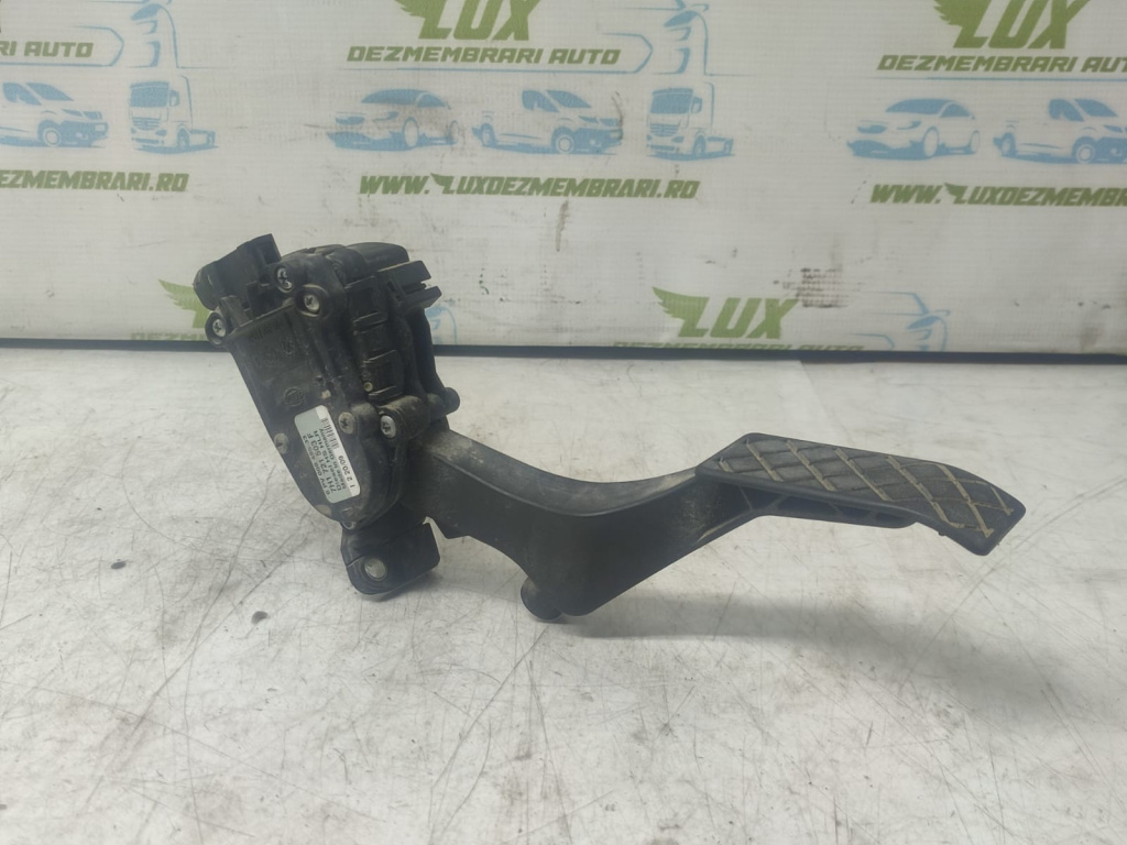 Pedala acceleratie 7H1721503F Volkswagen VW Transporter T5 [2003 - 2009]