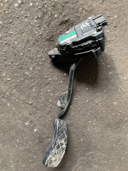 Pedala acceleratie 8E2721523E Audi A4 B7 [2004 - 2008] Avant wagon 5-usi 2.0 multitronic (131 hp) 2....