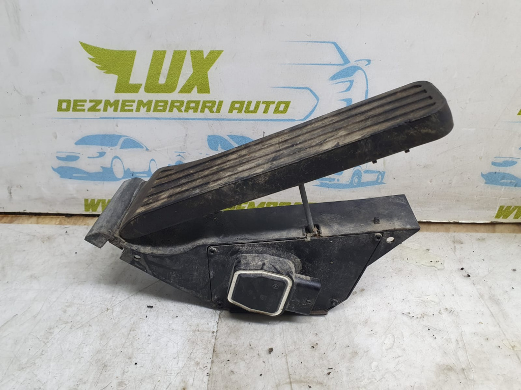 Pedala acceleratie A2043000004 Mercedes-Benz C-Class W204/S204 [2007 - 2012]