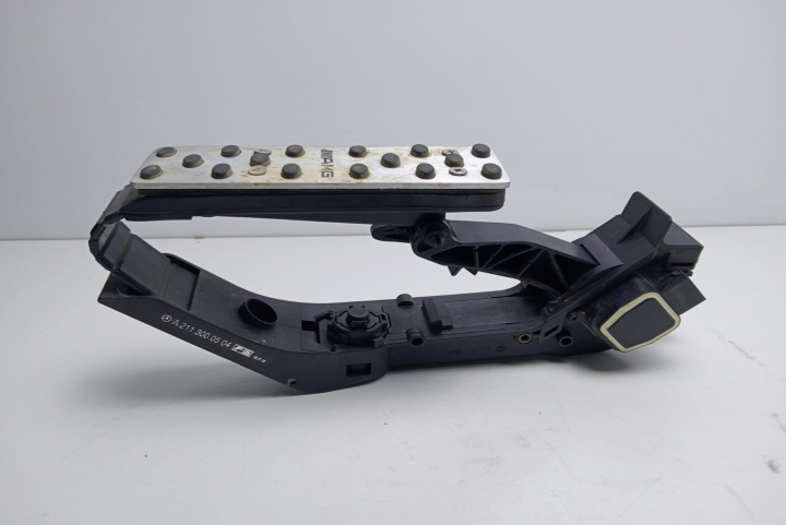 Pedala acceleratie A2113000504 Mercedes-Benz E-Class W211/S211 [2002 - 2006]