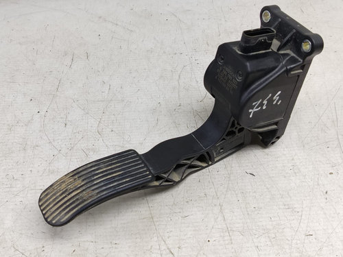 Pedala acceleratie A9063000404 Mercedes-Benz Vito W639 [2003 - 2010] 2.2 cdi om646.980 euro 4