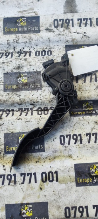 Pedala acceleratie Alfa Romeo 159 2.4 JTDM combi an 2007 cod 60695129