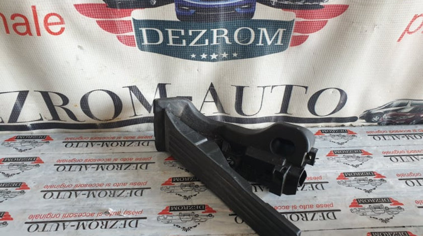 Pedala acceleratie Audi A3 8P S3 2.0 quattro cod piesa : 1K1721503AS