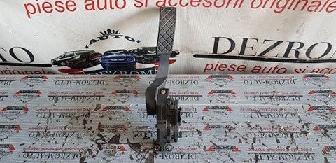 Pedala acceleratie AUDI A4 B7 2.5 TDI quattro 163 CP cutie multitronic cod 8E1723523F