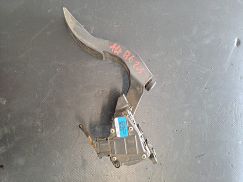 Pedala acceleratie Audi A4 B7 cutie multitronic - COD 8e1723523f
