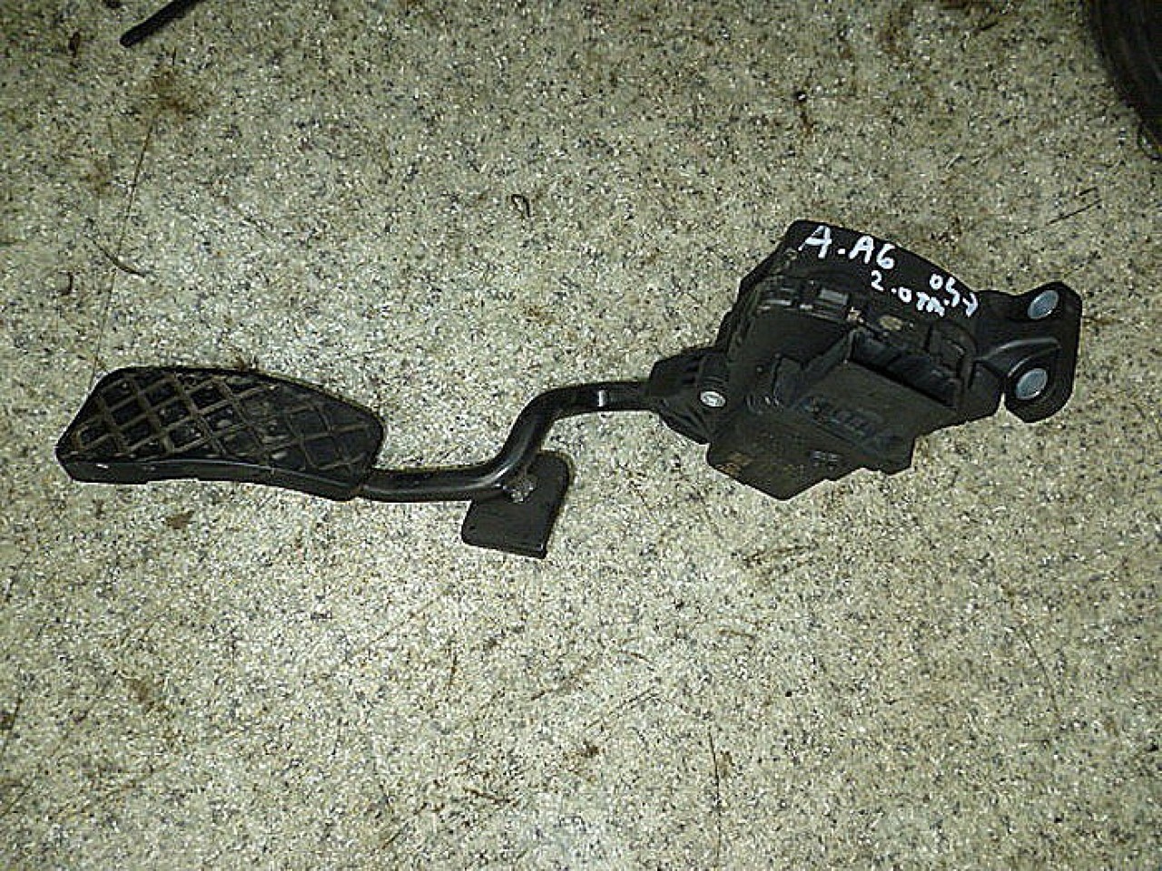 PEDALA ACCELERATIE AUDI A6 A6 2.0 TDI - (2004 2009)