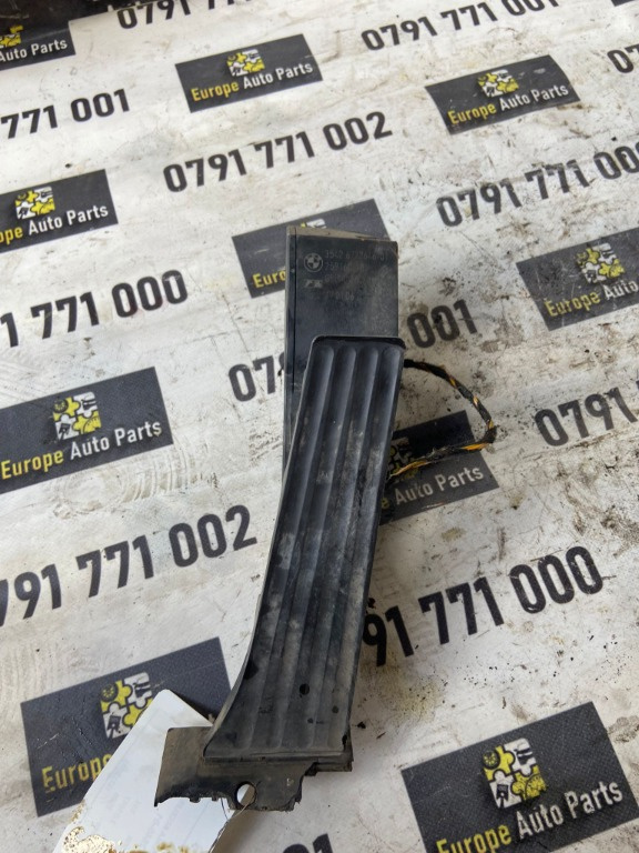 Pedala acceleratie BMW Seria 3 2.0 M47 E90 E91 2006 Cod : 677264601
