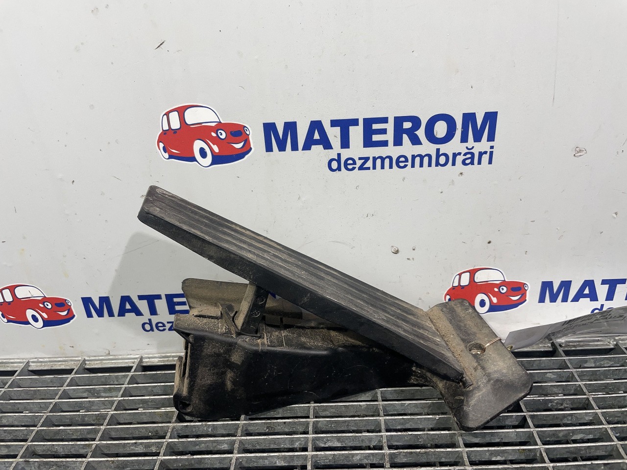 PEDALA ACCELERATIE BMW SERIA 3 F 30 SERIA 3 F 30 2.0 D - (2011 2018)