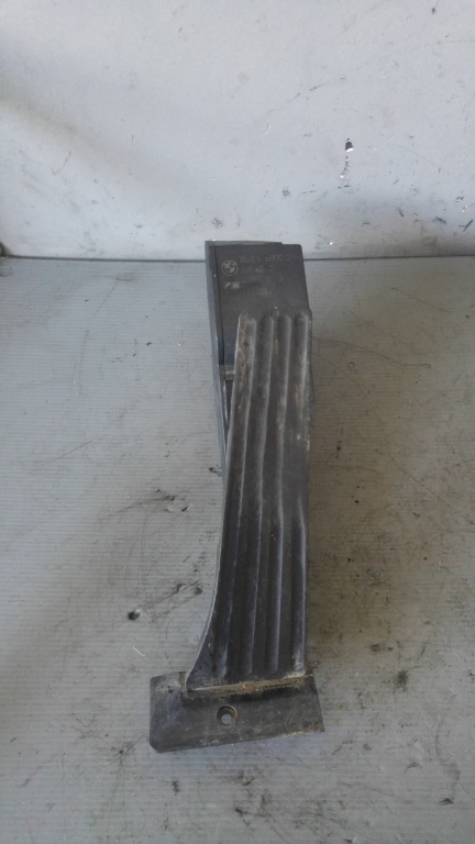 Pedala acceleratie bmw seria 7 e65 35406766930-01