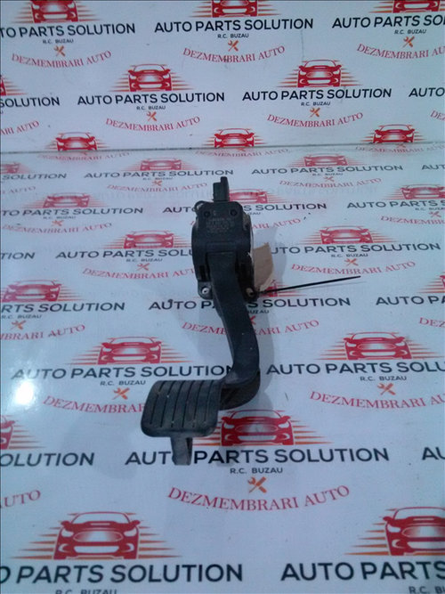 Pedala acceleratie CITROEN BERLINGO 1.6 HDI an fabr. 2014