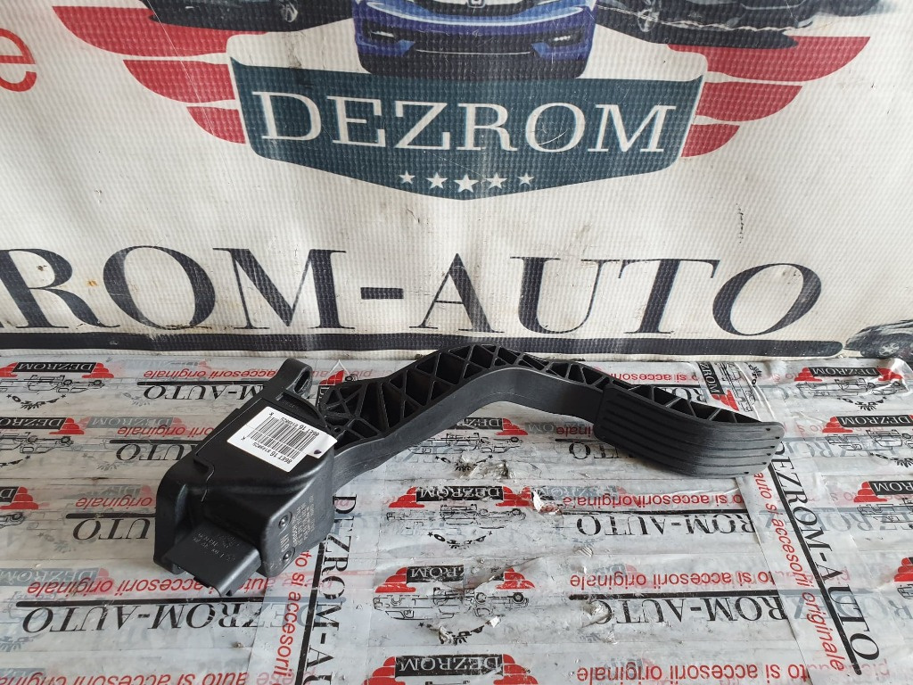 Pedala acceleratie Citroen C4 II (B7) 1.6 THP 156 cai cod piesa : 9671840280
