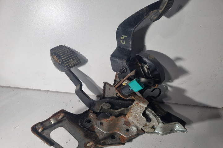 Pedala acceleratie Citroen C4 Picasso [2006 - 2013] Minivan 5-usi 1.6 HDi MT (109 hp)