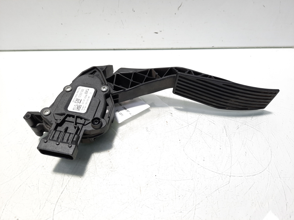 Pedala acceleratie, cod GM13237352, Opel Insignia A (idi:563499)