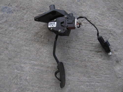 Pedala acceleratie corsa c 1.3 cdti