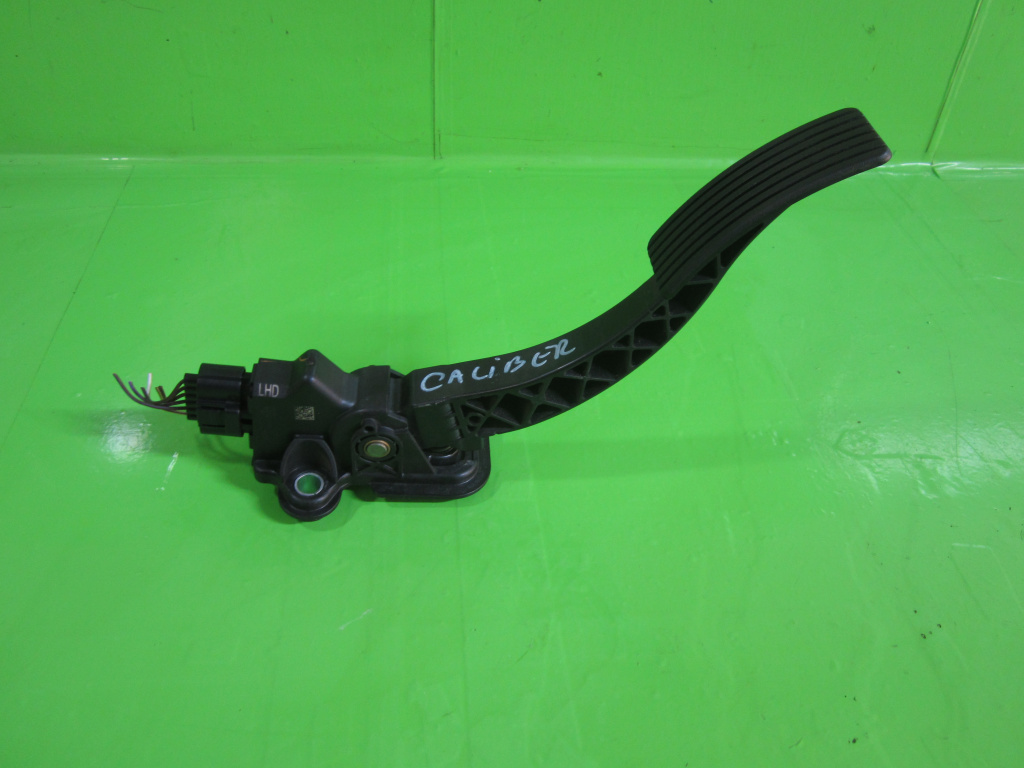 PEDALA ACCELERATIE CU SENZOR DODGE CALIBER 2.0 CRD FAB. 2006 – 2012 ⭐⭐⭐⭐⭐