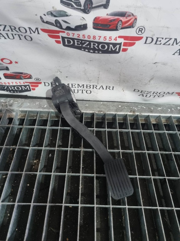 Pedala acceleratie cu senzor Peugeot 5008 cod piesa : 9671417080