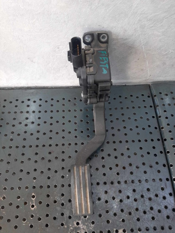 Pedala acceleratie ford fiesta 5 fusion 2s61-9f836-aa