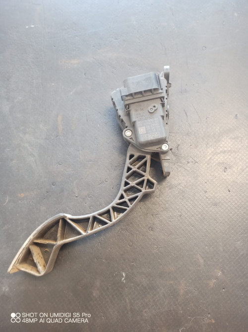 Pedala acceleratie Ford Focus 2 - COD 4M519F836AH