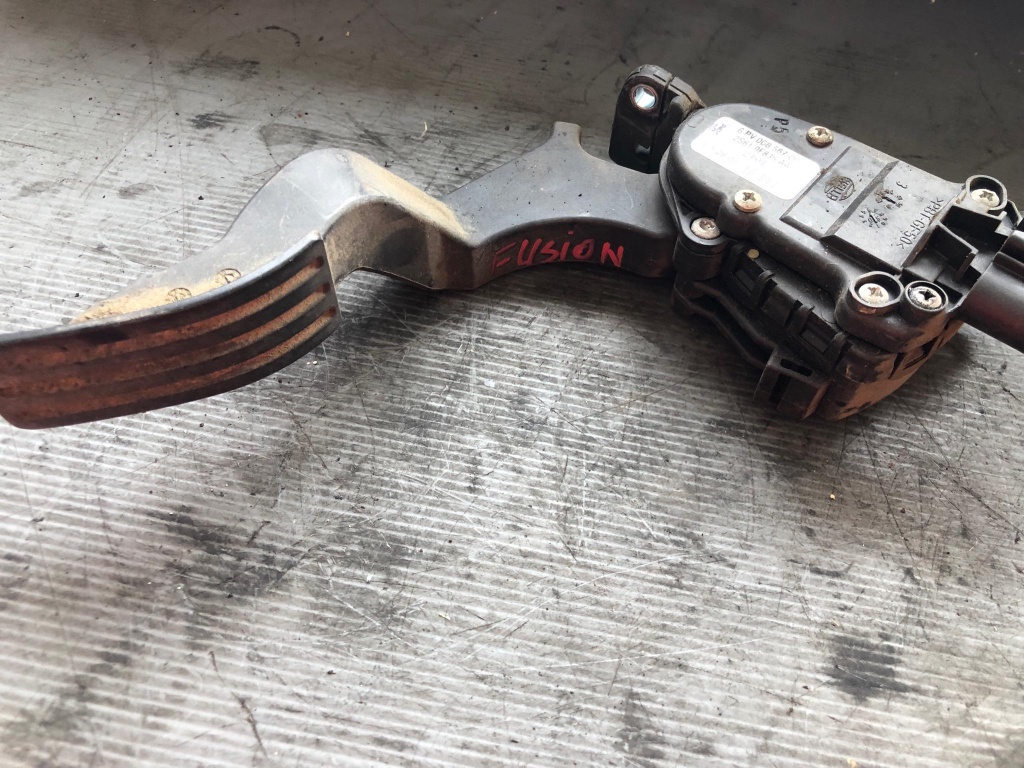 Pedala acceleratie ford fusion 2s619f836aa