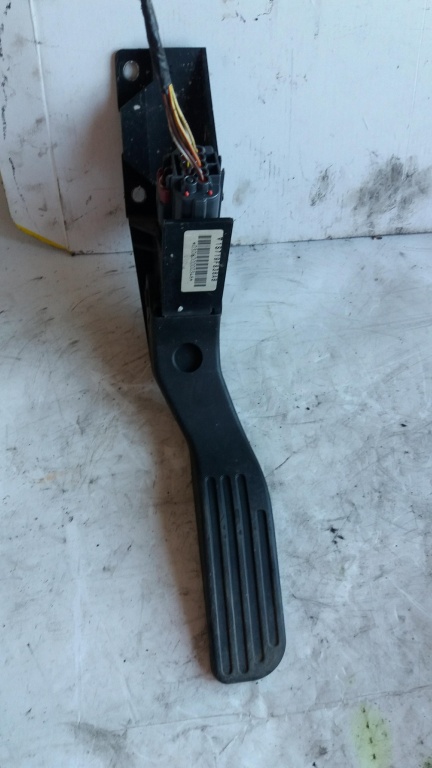 Pedala acceleratie ford mondeo 2.0 tdi 1s719f836ab