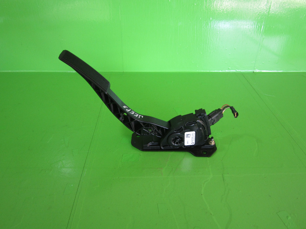 PEDALA ACCELERATIE JEEP GRAND CHEROKEE 3 4x4 FAB. 2006 - 2011 ⭐⭐⭐⭐⭐