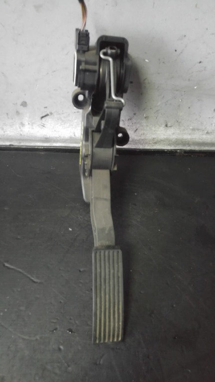 Pedala acceleratie mercedes a-class w169 a1693000304