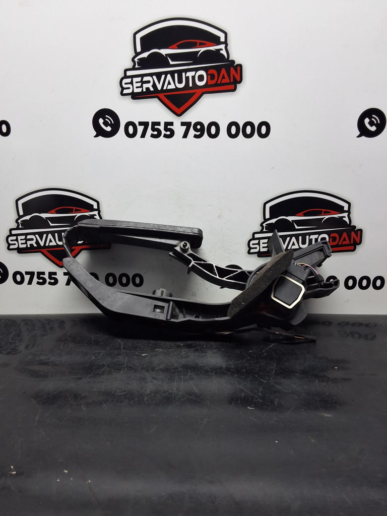 Pedala acceleratie Mercedes-Benz C-Class (2001-2007) [W203] 2.2 Motorina 2004, A2033000104