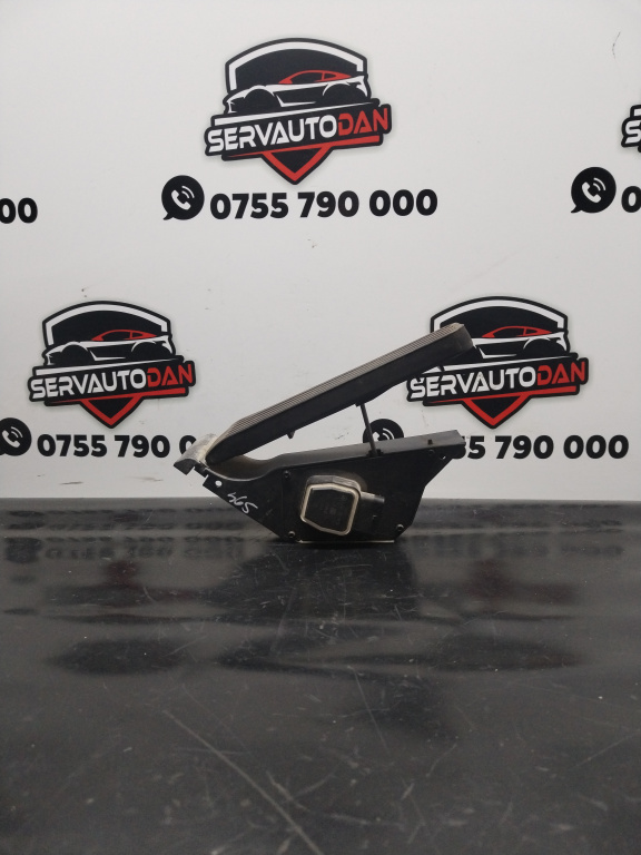 Pedala acceleratie Mercedes-Benz E-Class (2009->) [W212] 2.2 Motorina 2012, A2043000004