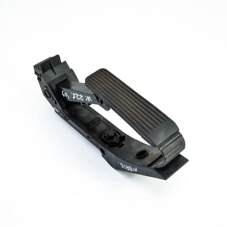 Pedala Acceleratie Mercedes-Benz S-Class (W221) 2005-2013 S 400 Hybrid (221.095, 221.195) M 272.974 Hybrid Volan Pe Stanga Lhd A2113010001