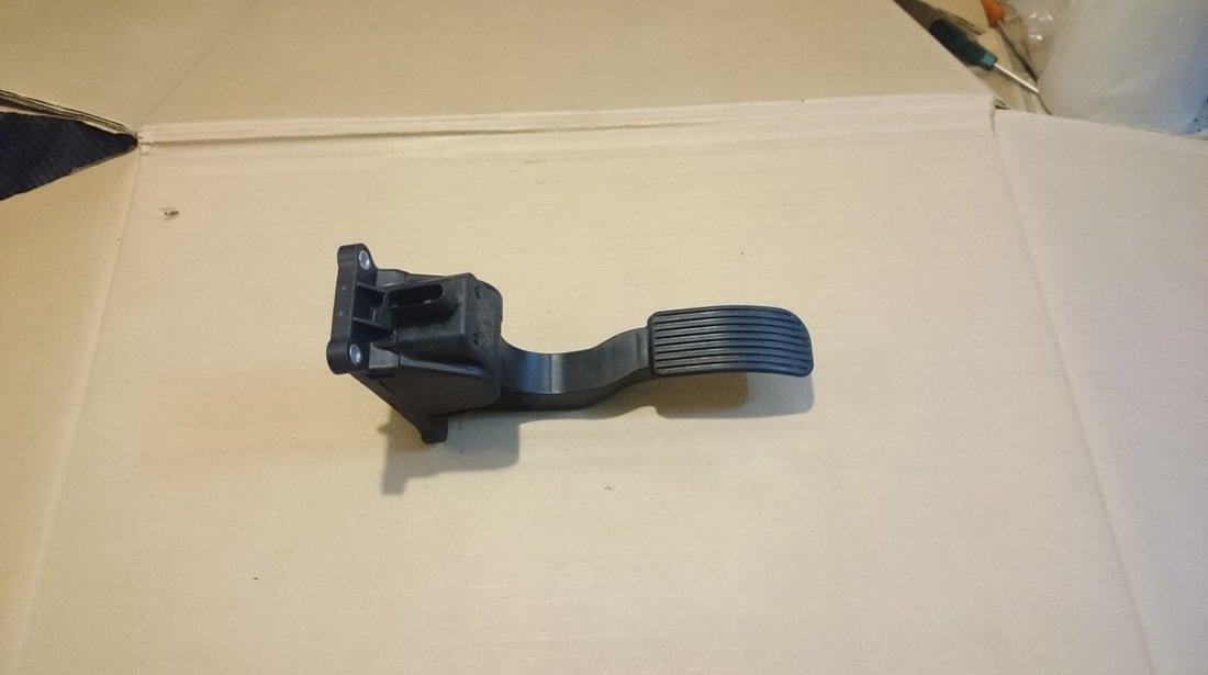 Pedala Acceleratie Mercedes Sprinter / Vito / Viano 2.2 CDI cod A9063000404, 10280755023