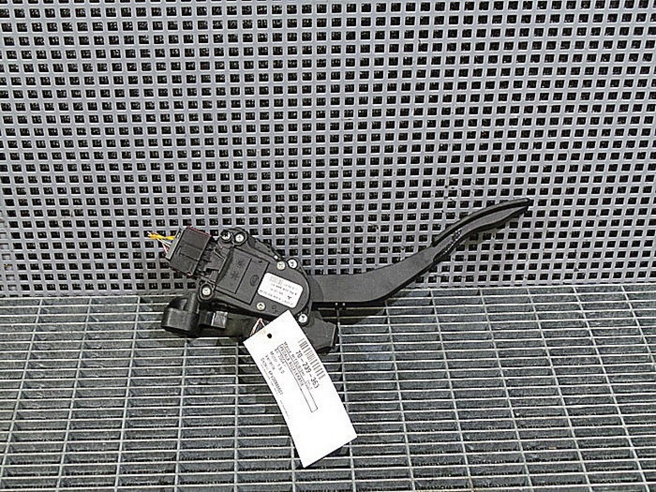 PEDALA ACCELERATIE MITSUBISHI COLT COLT 1.5 D - (2004 2008)