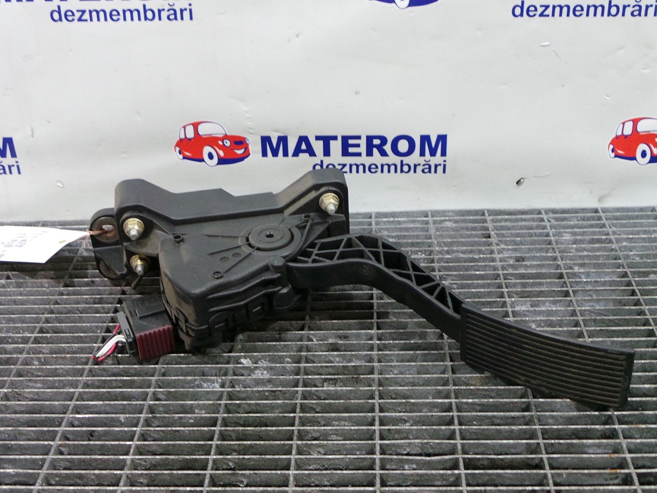 PEDALA ACCELERATIE NISSAN PATHFINDER PATHFINDER YD25DDTI - (2005 2010)
