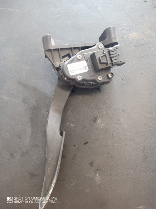 Pedala acceleratie Opel Astra H 1.7 - COD 9157998