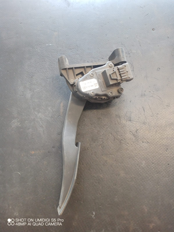 Pedala acceleratie Opel Astra H Combi - COD 9157998