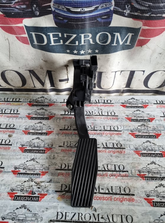 Pedala acceleratie Opel Astra J 1.4 Turbo 120cp cod piesa : 13252702