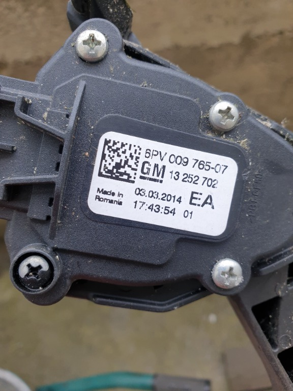 Pedala acceleratie Opel Astra J cod piesa : 6PV009765-07