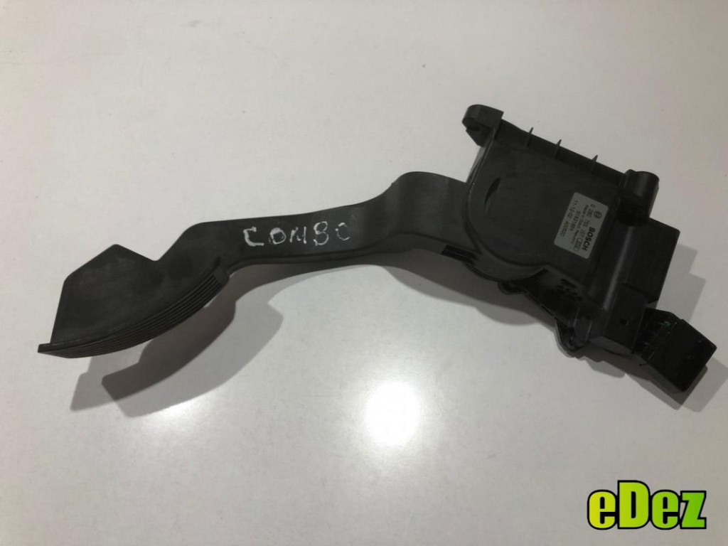 Pedala acceleratie Opel Combo (2012->) 51831864