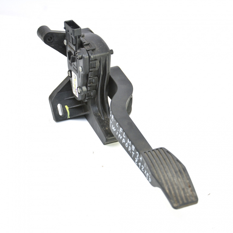 Pedala Acceleratie Opel Corsa C 2000-2006 1.2 Twinport Z 12 Xep Benzina Volan Pe Stanga Lhd 9129424, 9 129 424, 6Pv00811001, 6Pv 008 110-01, 6Pv 008 110, 6Pv008110 Hella