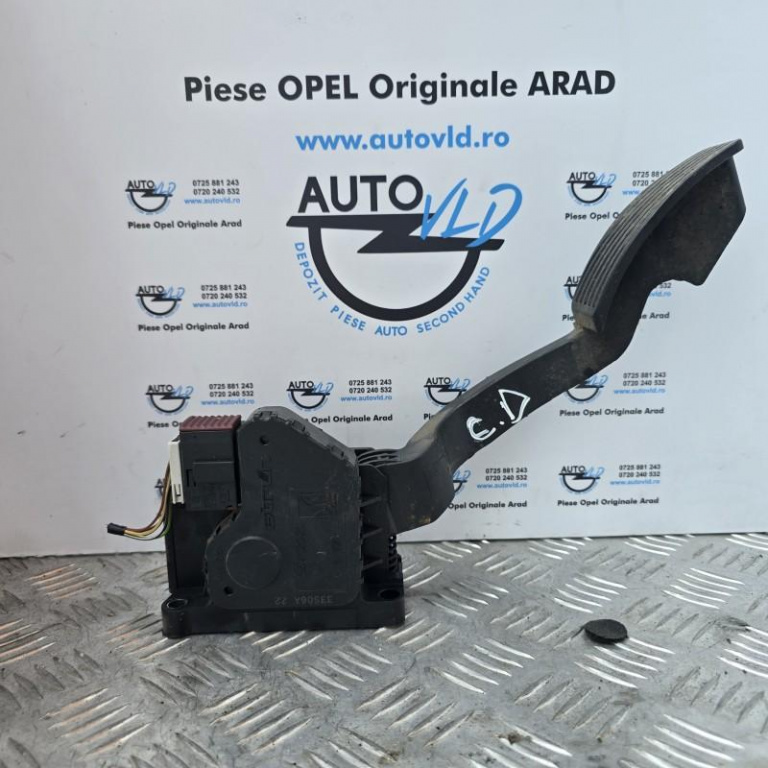 Pedala acceleratie Opel Corsa D 2006-2010 55702020