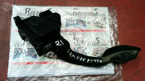 PEDALA acceleratie OPEL CORSA D 5570202055702020
