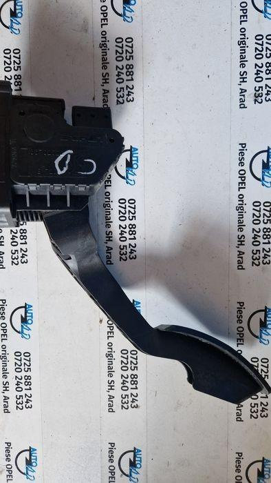 Pedala acceleratie Opel Corsa D facelift 2010-2014 55702020