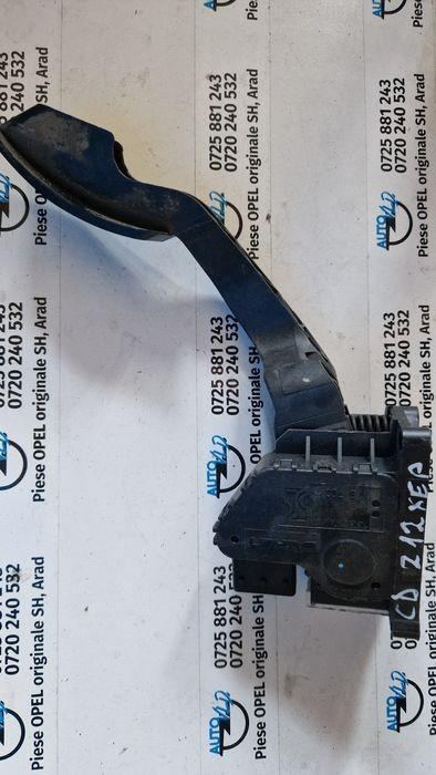Pedala acceleratie Opel Corsa D facelift 2010-2014 13305804