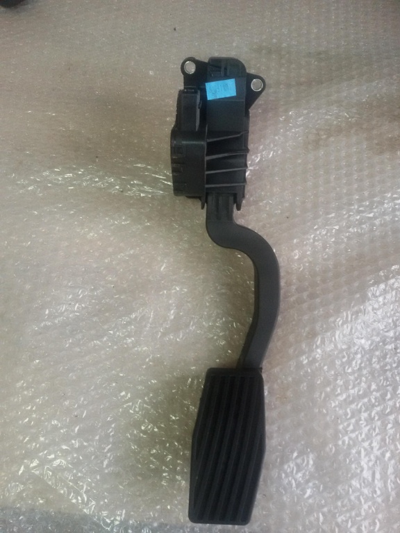 Pedala acceleratie opel corsa d fiat grande punto 1.3 cdti 2006-2017 55702020